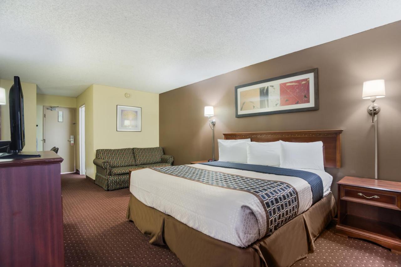 Americas Best Value Inn Tulsa I-44 Oakhurst Exterior foto